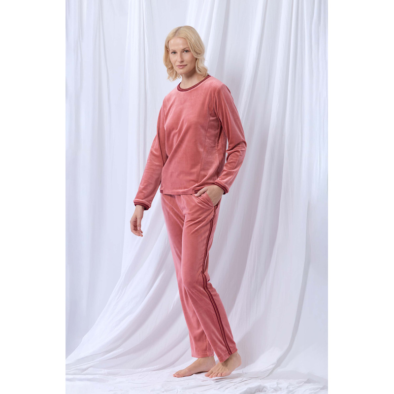 Sweater En Broek in het Framboos