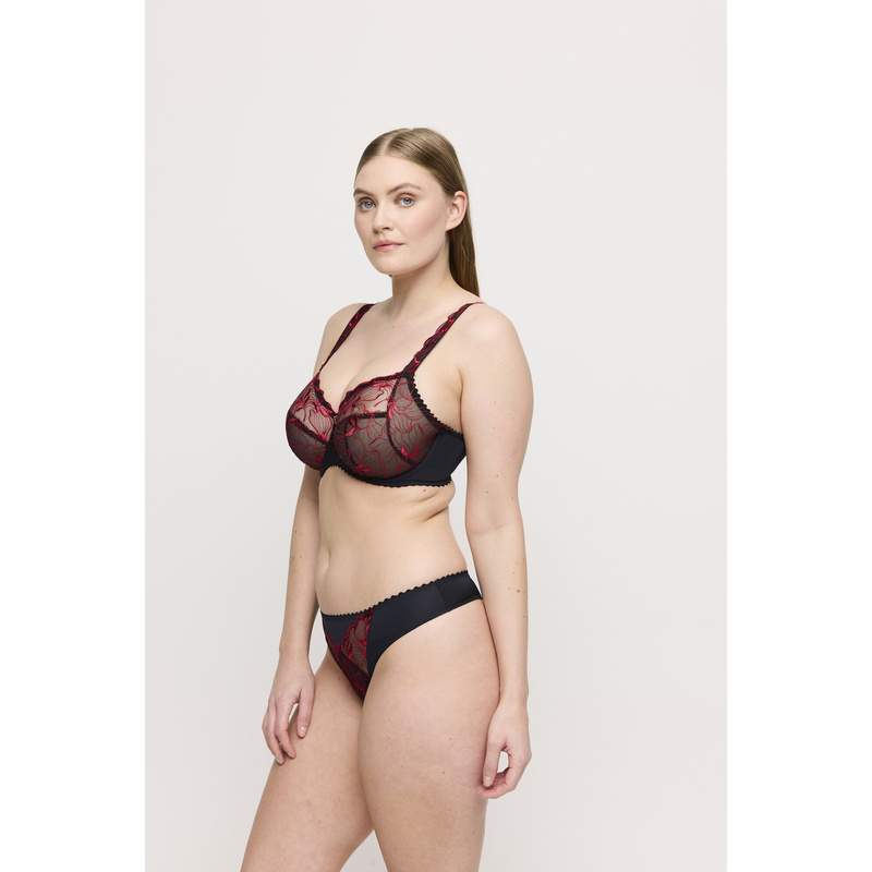 String en Black rose