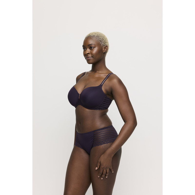 Hotpants in het Amethist